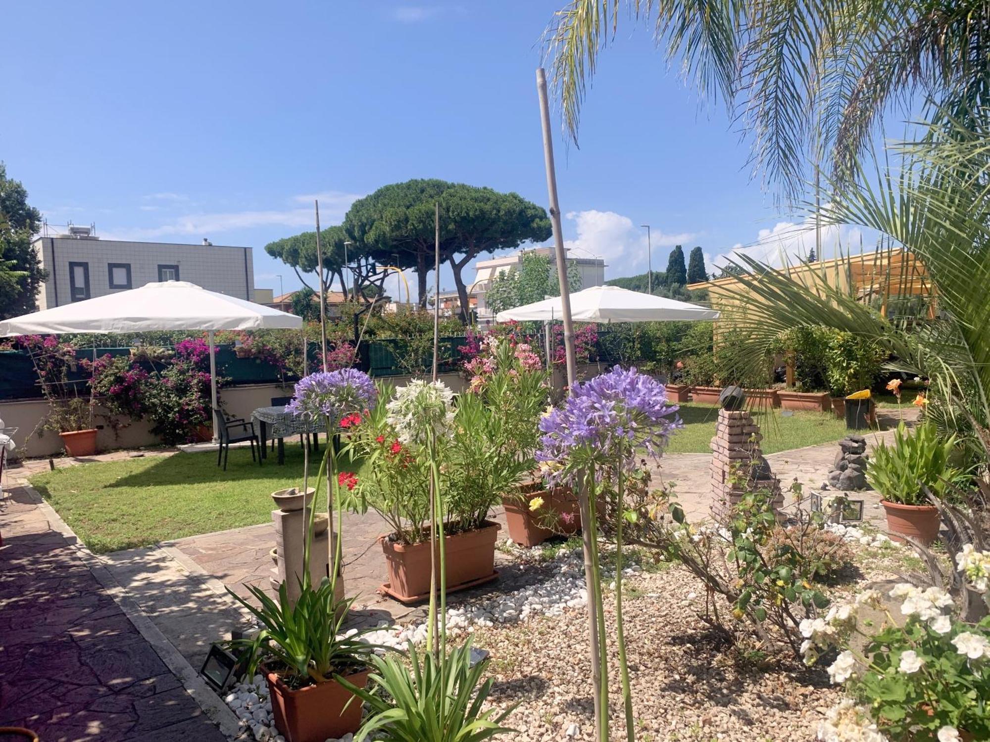 Bed and Breakfast Il Giardino Di Adriana Terracina Zewnętrze zdjęcie